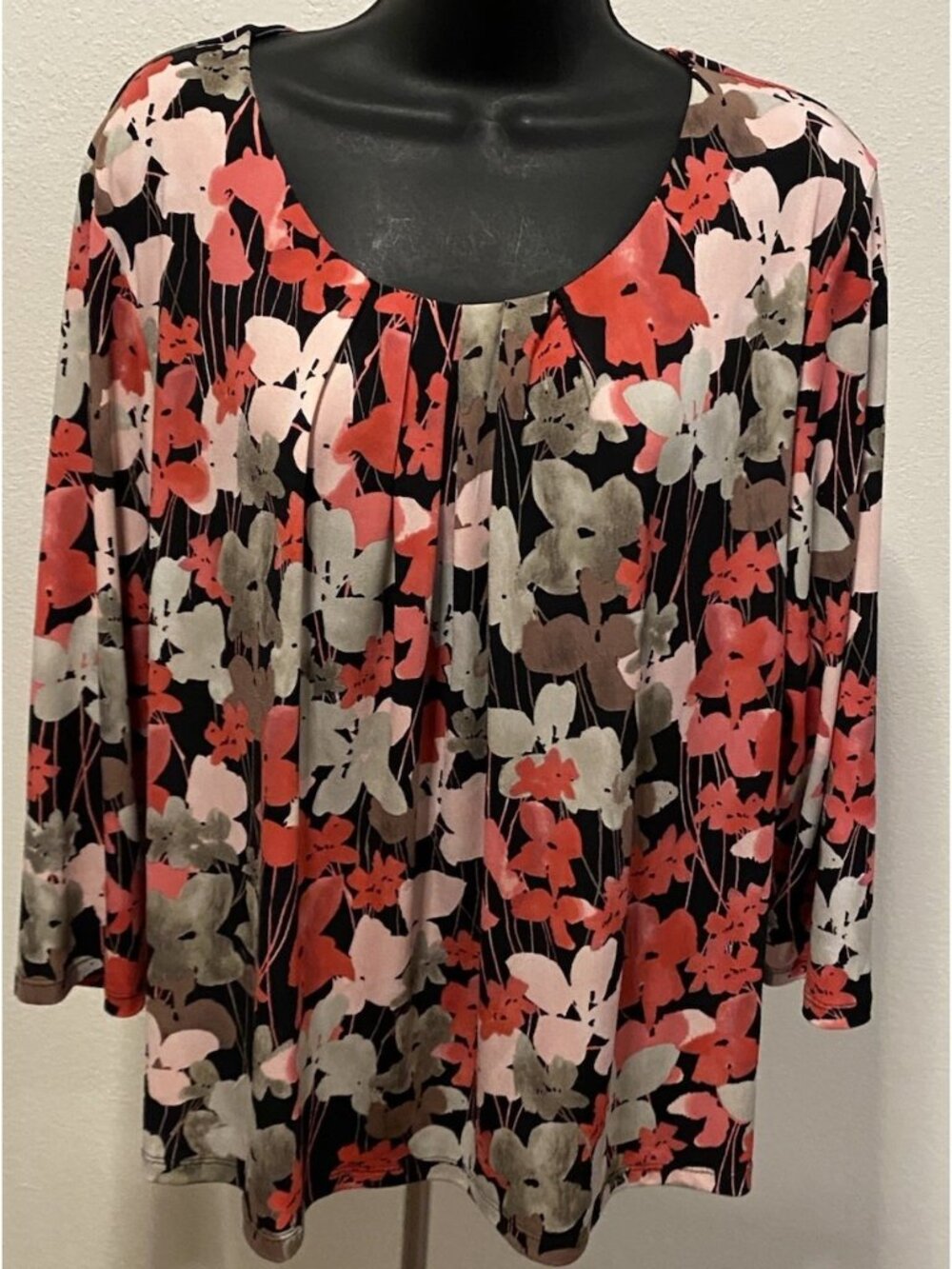 TanJay Petites Womens Size M Blouse Long Sleeves Pleated Floral Stretch